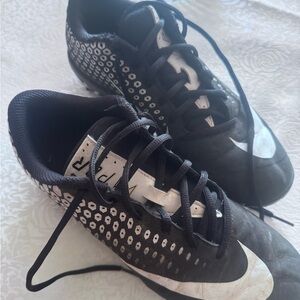 Nike Black and White Sports Sneakers